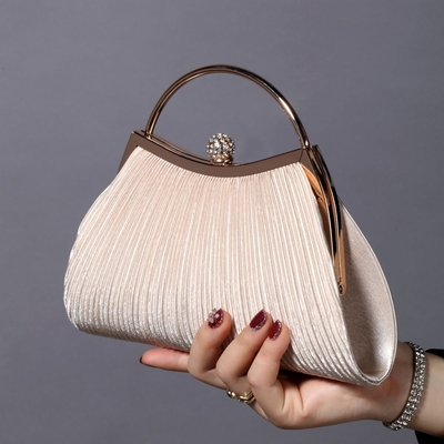 EUROPE AND THE UNITED STATES RETRO Solid COLOR PLEATED RAND RING FASHION LOCK CLOSED DINNER BAG CHAIN CROSSBODY BAG (Европа и Соединенные Штаты) Ретро твердое цветное рельефное кольцо на руке модное кольцо замкнутый обеденный пакет цепочка кроссбоди сумка