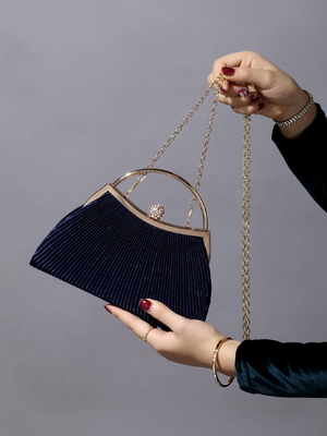 EUROPE AND THE UNITED STATES RETRO Solid COLOR PLEATED RAND RING FASHION LOCK CLOSED DINNER BAG CHAIN CROSSBODY BAG (Европа и Соединенные Штаты) Ретро твердое цветное рельефное кольцо на руке модное кольцо замкнутый обеденный пакет цепочка кроссбоди сумка