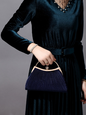 EUROPE AND THE UNITED STATES RETRO Solid COLOR PLEATED RAND RING FASHION LOCK CLOSED DINNER BAG CHAIN CROSSBODY BAG (Европа и Соединенные Штаты) Ретро твердое цветное рельефное кольцо на руке модное кольцо замкнутый обеденный пакет цепочка кроссбоди сумка
